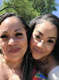 Lynn Padgett's Instagram, Twitter & Facebook