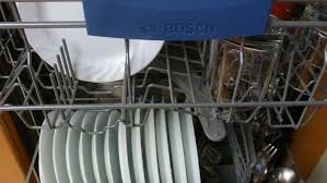 Die Spulmaschine Lasst Sich Mit Zahlreichen Hausmitteln Wie Natron Oder Essig Reinigen Spulmaschine Reinigen Spulmaschine Hausmittel