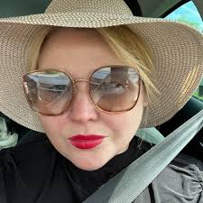 Best airline to fly from the UK to Bangkok? Looking for an amazing  experience for 5 adults. Will be late July next year. Any tips or advice  appreciated