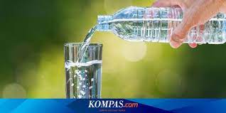 The american college of sports merekomendasikan untuk minum 0,12 liter hingga 0,24 liter tambahan air saat berolahraga untuk menurunkan berat badan. Cara Minum Air Putih Untuk Menurunkan Berat Badan Halaman All Kompas Com