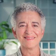 Donna Simonetti's Instagram, Twitter & Facebook