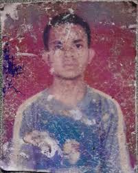 Can anyone restore this photo please ?