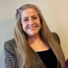 Robin Halpin's Instagram, Twitter & Facebook