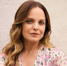 Candice Gunter's Instagram, Twitter & Facebook