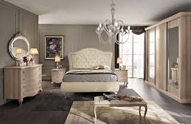 Giochi di forme applicate al legno per la camera da letto decor. Arredamenti Camere Da Letto Furniture Wardrobe Furniture Home Decor