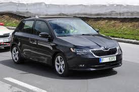 Zvedá se opona pro nový model škoda fabia: Erwischt Erlkonig Skoda Fabia Iii Kleiner Tscheche In Den Alpen Unterwegs Magazin