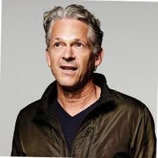 Chris Hutt's Instagram, Twitter & Facebook