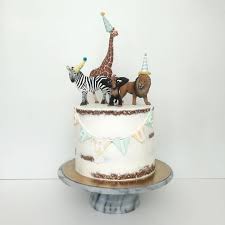 Food Blogger Lifestyle On Instagram Jungle Cake Voici Le Gateau Base Vanille Fourre Choc Gateaux Safari Gateau Jungle Gateau Anniversaire 1 An