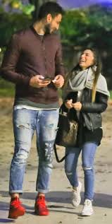 911,137 likes · 57,584 talking about this. La Storia Dell Infanzia Di Gianluigi Donnarumma Oltre A Fatti Di Biografie Indicibili