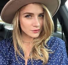 Julie Swagger. (@iMilitaryWife)