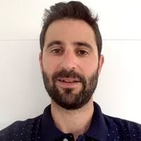 60+ perfiles de «Ernesto»