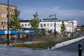Ersättningsbussarna stannar inte vid bromma blocks. Svenska Hus Ab