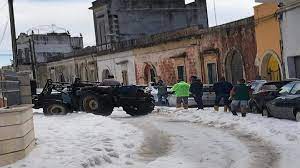 Una vera e propria discarica a cielo aperto ha dato la sveglia ai residenti del quartiere e ai passanti, questa mattina. Lecce Forte Maltempo Su Tutto Il Salento Pioggia E Grandinate Pesanti Danni Ai Raccolti