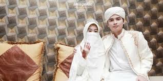 Larissa menyebut alvin tidak pernah membimbingnya dalam hal agama termasuk mengajari ngaji. Sebelum Dinikahi Putra Arifin Ilham Ini Profesi Larissa Chou Dream Co Id