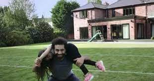 Mulai dari status pemain terbaik liga. Mo Salah Offers Glimpse Into Lockdown Home Life With Daughter Makka In Advert Liverpool Echo