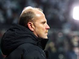 Sie sei eines der hauptprobleme in der. Werder Bremen Gave Too Presents Away Coach Thomas Schaaf Goal Com