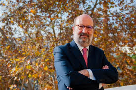 No dia 5 de julho, o ministro do ambiente, joão pedro matos fernandes, seguia num carro que que segundo a tvi — que seguia e filmava o bmw série 5 em causa — circulava quase a 200 km/h na a2 e, antes disso, a 160 km/h numa estrada nacional. Joao Pedro Matos Fernandes Ministro Do Ambiente E Da Acao Climatica Ambiente E Acao Climatica Xxii Governo Republica Portuguesa