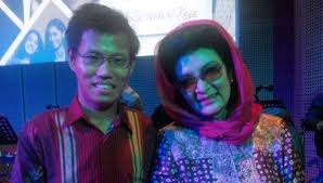 Farida pasha selama ini dikenal lewat peran 'mak lampir' dalam film dan sinetron kolosal lawas misteri gunung merapi. Wpkxwtxnbmjvrm