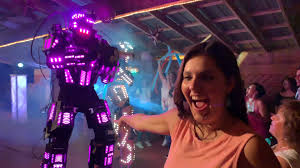 Fyp bet you can't shake it like the robot. Saps Entertainment Led Robot Show Facebook