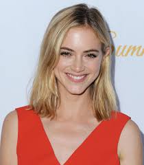 Ellie Bishop's Instagram, Twitter & Facebook