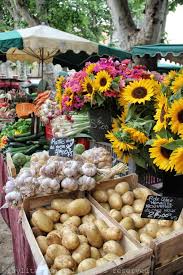 Aix En Provence Farmers Market Sunflowers Vertical Above Produce Use Of Yellow Very Eye Appealling Fruits Et Legumes Provence Jour De Marche
