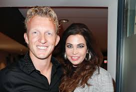 The site lists all clubs he coached and all clubs he played for. Dramatische Scheiding Dirk Kuyt Helft Miljoenen Voor Gertrude