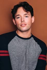 ✈️ Catch the final show, then catch the conversation! On October 19, JJ  Niemann joins us after Catch Me If You Can for a special post-show Q+A  moderated by Director Jessica Fisch.