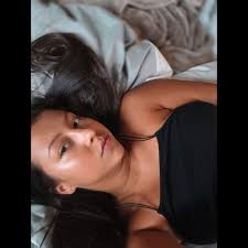 My ceiling is leaking 🥲 pls recommend a trustworthy handyman that won't  charge me and arm and leg. TIA!