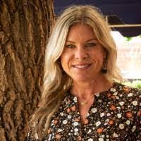 Crystal Buckley's Instagram, Twitter & Facebook