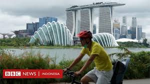 Kini warga malaysia merayakan hari merdeka atau hari kebangsaan tiap tanggal 31 agustus sebelum diambil alih jepang, sawarak dan borneo utara adalah wilayah protektorat inggris. Ekonomi Singapura Akibat Pandemi Virus Corona Singapura Masuk Resesi Bbc News Indonesia