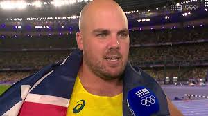 Humpback Whales: Gold Coast swimmers' incredible encounter with pod of  whales