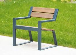 Banc Berlin Ar A Mobilier Urbain Banc Berlin Area Banc Berlin Mobilier Urbain Poltronas Sala De Estar Mesa De Madeira E Metal Ideia Moveis