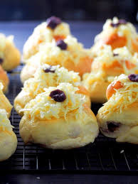 Ube Ensaymada Woman Scribbles Recipe In 2020 Ensaymada Recipe Ensaymada Cooking Recipes Desserts