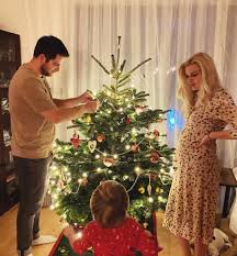 1986) je bývalá herečka a šéfka internetové televize. Nikol Stibrova Je Tehotna To Je Nejhezci Vanocni Darek Blesk Cz