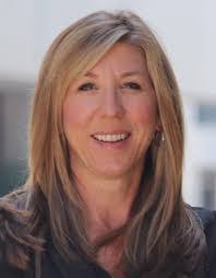 Julie Bowerman's Instagram, Twitter & Facebook