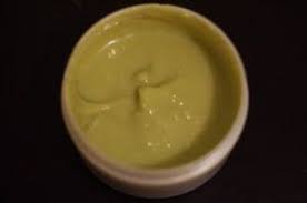 Tete En L Hair Et Hair Du Temps Pommade Fortifiante Et Nourrissante Cheveux Et Corps A L Huile De Coco Beurre De Karite The Beurre De Karite The Vert Beurre
