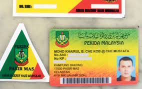 Buah pohon ini mengandung cukup banyak vitamin dan juga mineral. Sejarah Ringkas Pekida Tiga Line Iluminasi