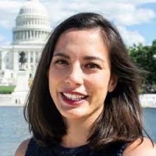 W Honors college welcomes alum for Nell Peel Wolfe Lecture