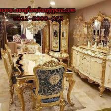 Set Kursi Ruang Makan Mewah Ukiran Jepara Klasik Emas Aura Furniture Jepara Aura F In 2020 Classic Dining Room Furniture Beautiful Dining Rooms Classic Dining Room