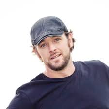 Adam MacNeil (@902adam)