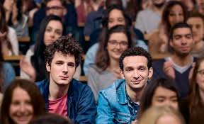 Le film complet en streaming première année de la vidéo hd. Mercredi 26 Aout A 19h50 Sur Cine Premier Premiere Annee