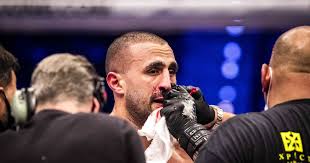 January 9, 2021 by cnw123 team. Badr Hari Suffers A Double Break In His Nose On Knockout Martial Arts Netherlands News Live
