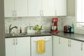 The new patterns complement dark and light, painted i chose laminate countertops from ikea when i remodelled my kitchen. 18 Stylish Kitchens With Laminate Countertops
