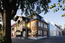 Radovan vávra vyzpovídal ekonomku helenu horskou. Spojuje Stare S Moderni Estetikou Ceskou Cenu Za Architekturu Ma Dum V Novem Boru Aktualne Cz