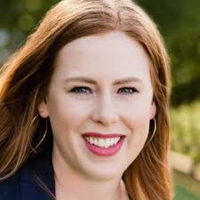 Caitlin Coppock's Instagram, Twitter & Facebook