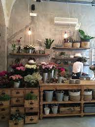 La Menagere The New Concept Restaurant In The Heart Of Florence Negozio Di Fiori Negozi Di Fiori Interni Di Fioraio