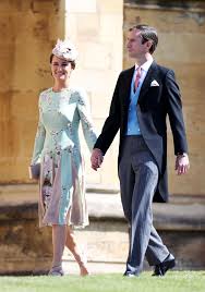 Schlappe 32 millionen pfund, umgerechnet 36 millionen euro, habe das. Amal Kate Co Das Trugen Die Hochzeitsgaste Von Harry Und Meghan S 3 Gala De Coole Kleider Hochzeitsgast Stil Prinz Harry Hochzeit