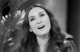 Phi Nhung: Rồi thì sáo cũng bay xa...Bỏ trên bến nước tiếng ca buồn hiu