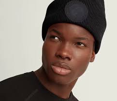 Pony beanie and jacquard knit gift box set