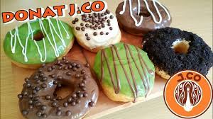 Bahannya (the ingredients) 250gr terigu protein sedang ( 250g all purpose flour) 3 sdm gula pasir ( 3 tbsp sugar) 1 sdm susu bubuk. Cara Membuat Donat Jco Ala Rumahan Enak Dan Ekonomis Youtube
